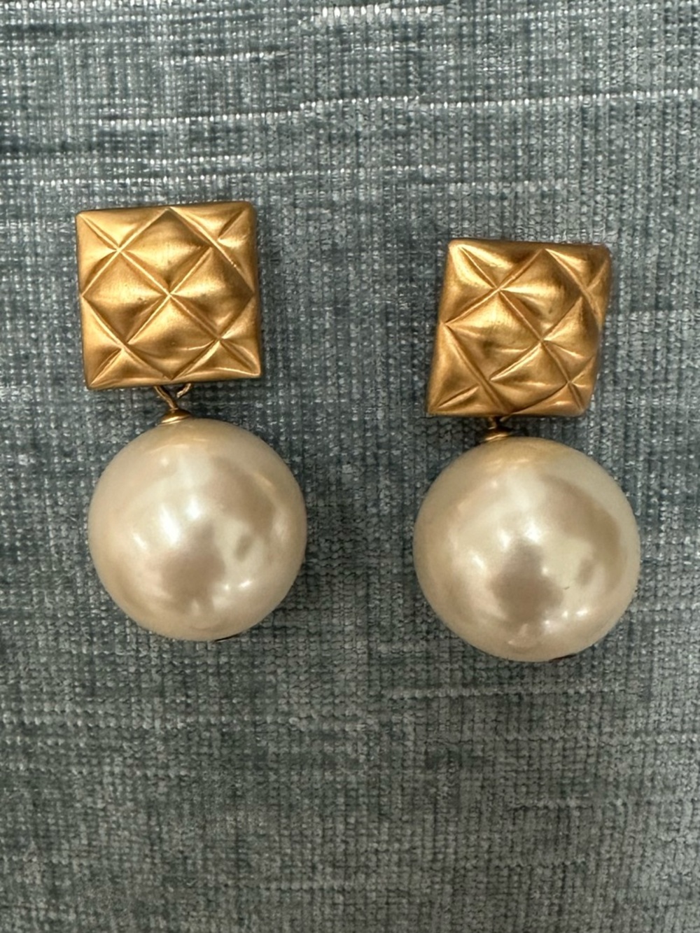 Susan Shaw Gold-Tone Pearl Drop Earrings - Classic Cream Pearls